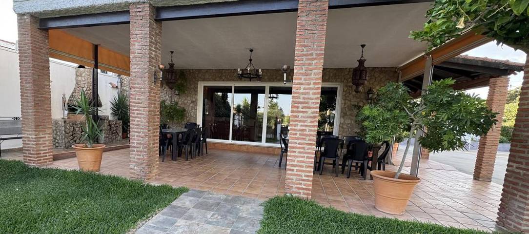Chalet para 12 personas, con Terraza además de Jardín y Piscina en Extremadura - 4