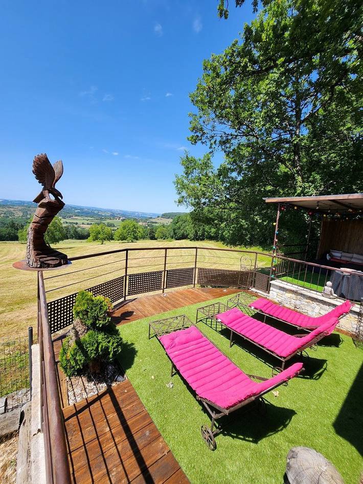 Chalet pour 5 personnes, avec jacuzzi et jardin dans le Cantal - 2