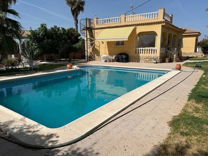 Ferienhaus für 5 Personen, mit Balkon und Terrasse sowie Garten und Pool in Murcia