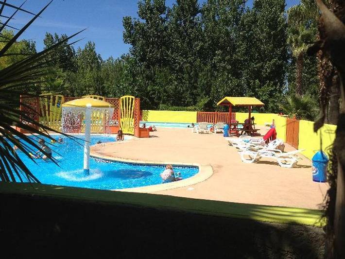 Camping Les Berges du Canal - Inusual 2 personas - Bivouac 9 m in Villeneuve-lès-Béziers, Costa mediterránea (Francia)