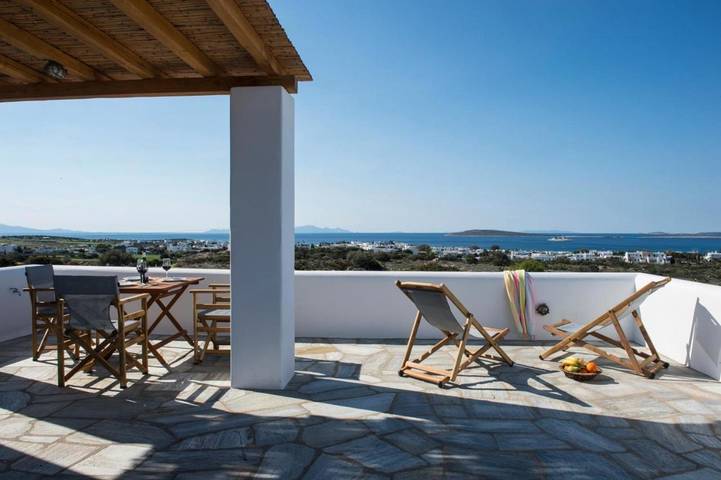 Villa für 6 Personen, mit Balkon und Terrasse sowie Garten und Ausblick in Aliki