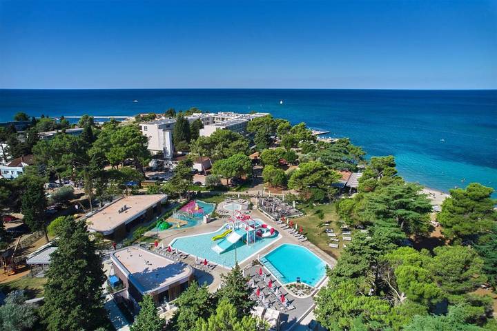 Hotel per 4 persone, con giardino e piscina nonché piscina per bambini e panorama - 1