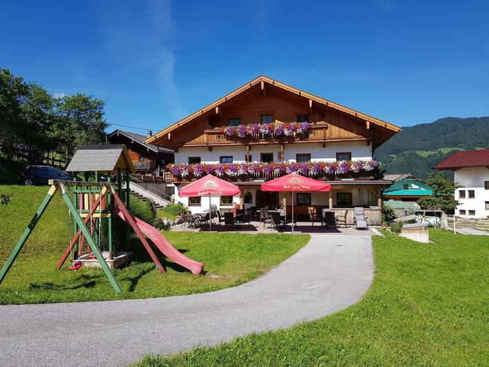 Ferienwohnung für 3 Personen, mit Terrasse und Garten in Brandenberg