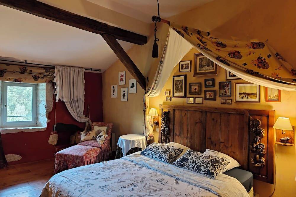 La Guest House du Château le But Proche de Périgueux au cœur du Périgord. in Léguillac-de-l'Auche, Périgord Blanc