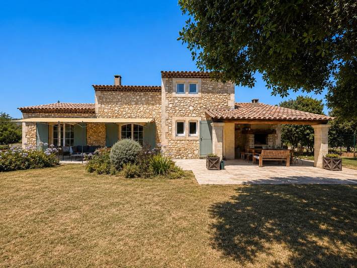Location de vacances pour 11 personnes, avec piscine et jardin à Eygalières - 3