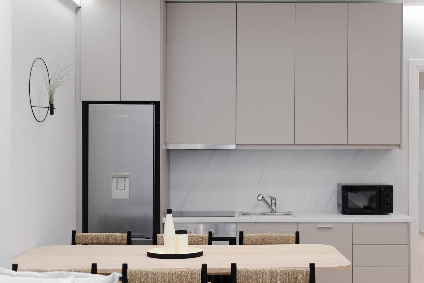 Elegant Athens Apartment | 2 Bedrooms | Apartment Shihandai | Wonderful Base for Business Travelers, Couples, Friends on Holiday | Koukaki | Acropolis in Centralna część Aten, Ateny