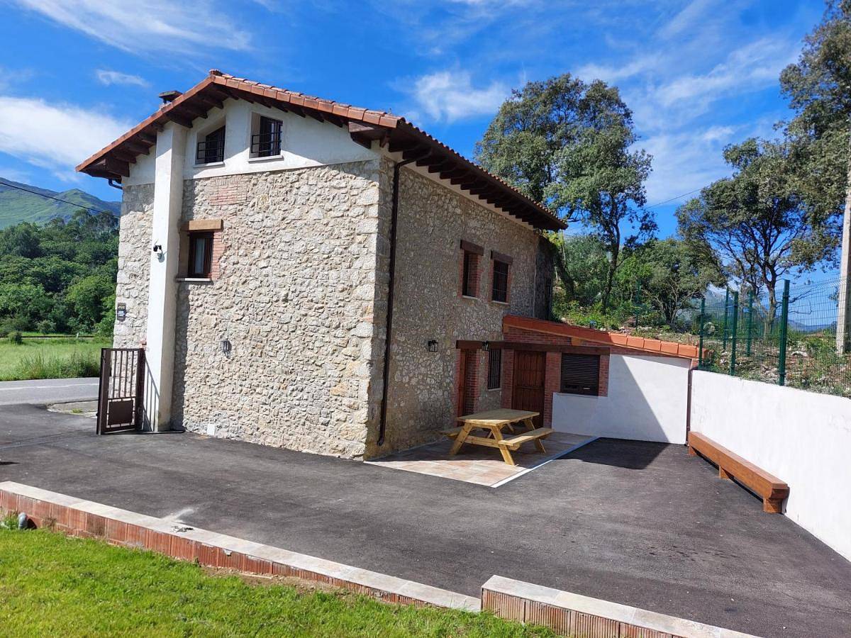 Four-Bedroom House in Balmori, Llanes