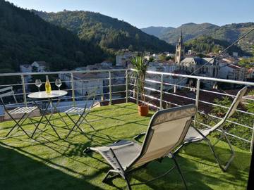 Chambre d’hôte pour 2 personnes, avec vue et jardin à Vals-les-Bains