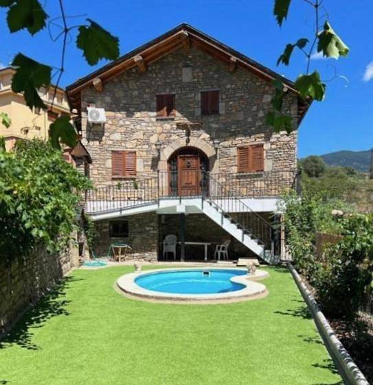 Can Florido - L'Amfitriona in Sort , Pirineo Catalan