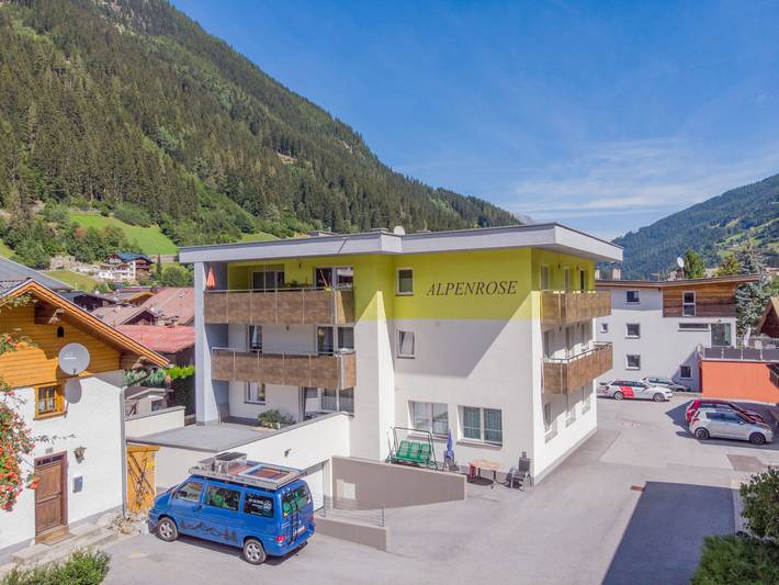 Ferienwohnung für 6 Personen, mit Balkon und Garten in See