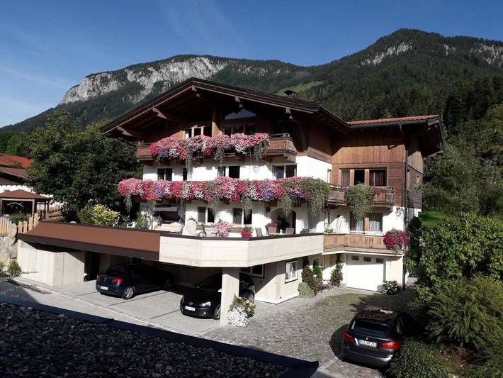 Ferienwohnung für 3 Personen, mit Balkon und Ausblick - 1
