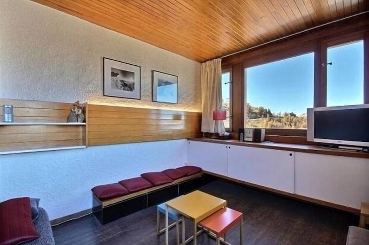 Entire apartment, Apartment at the foot of the slopes with Wifi, Mont Blanc view in Plagne Centre, La Plagne-Tarentaise