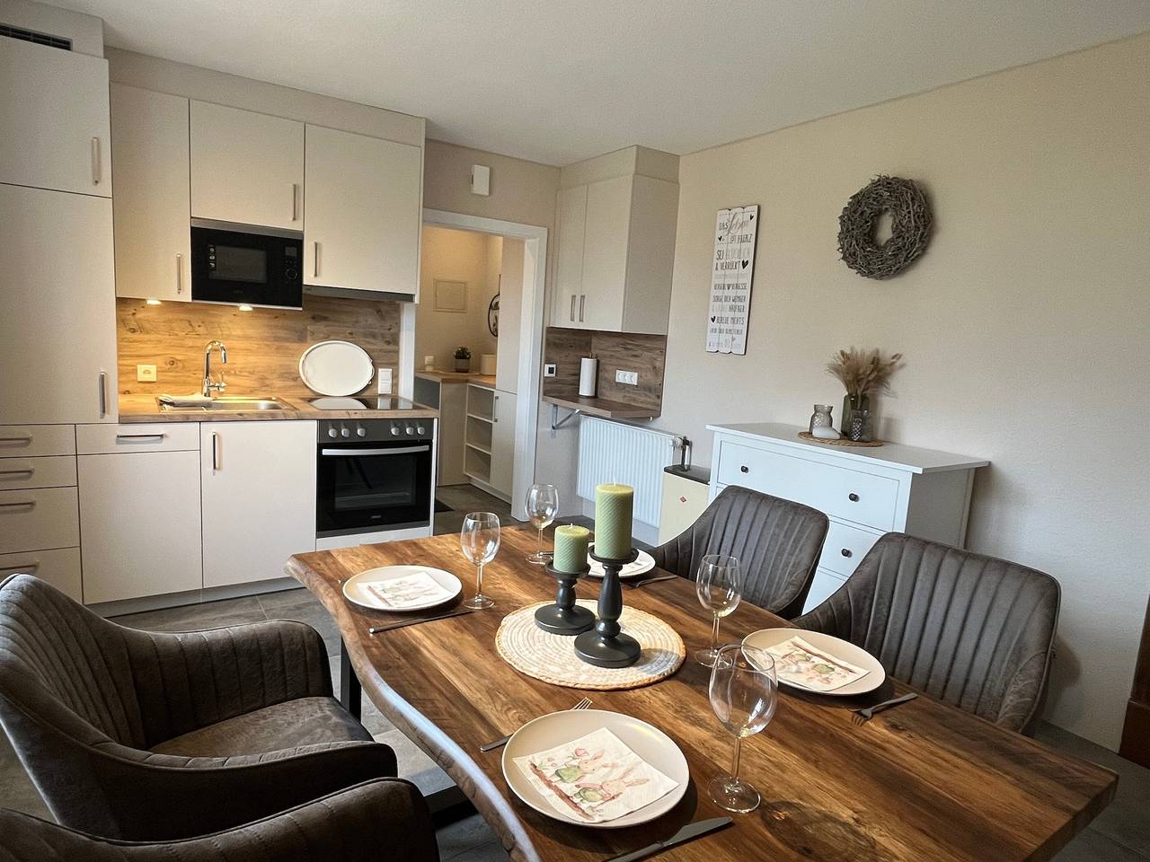Ganze Ferienwohnung, Ferienwohnung Alleeglück auf dem Land, frisch renoviert in Stelle-Wittenwurth, Eider-Treene-Sorge
