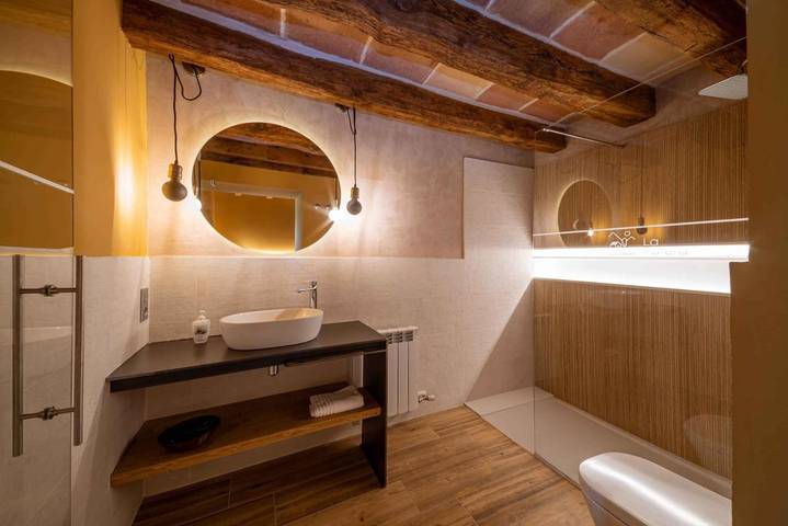 Chalet para 25 personas, con vistas además de jardín y piscina en Provincia de Barcelona - 4