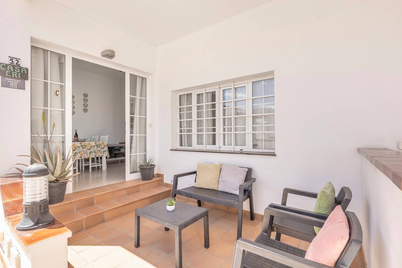 Appartamento intero, Casa vacanze Casa Eri vicino alla spiaggia con piscina, terrazza e Wi-Fi in Corralejo, La Oliva