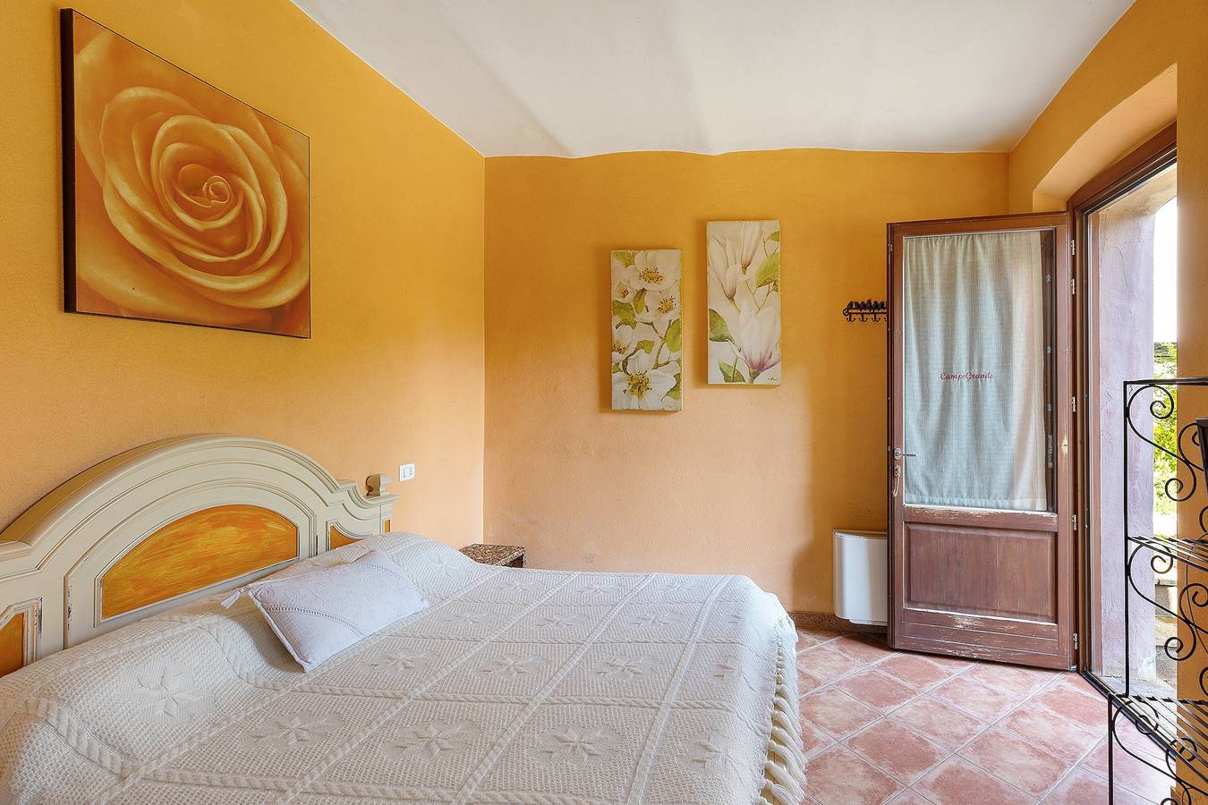 Zimmer 'Quadrupla Comfort 1' mit gemeinsamer Terrasse, Wi-Fi und Klimaanlage in Cavriana, Mantua Provinz