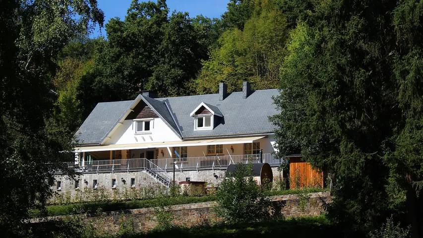 Maison de vacances pour 16 personnes, avec jardin et sauna à La Roche-en-Ardenne