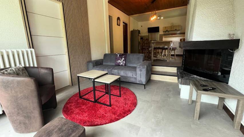 Chalet pour 8 personnes, avec terrasse dans Le Lioran