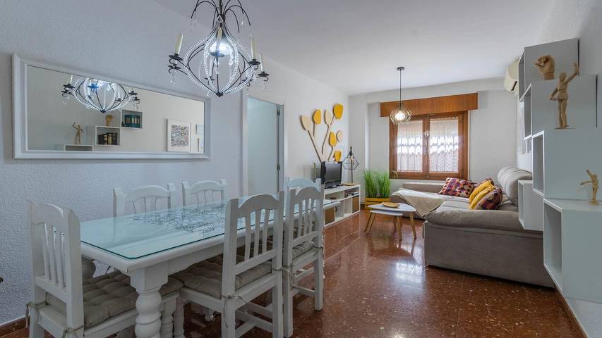 Entire holiday apartment, Azahar Apartment in Santa Marina ⭐⭐⭐ in Distrito Centro (Córdoba), Cordoba
