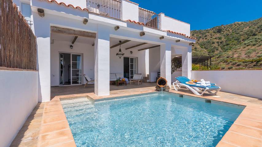 Villa pour 6 personnes, avec Balcon/Terrasse et Piscine à Torrox