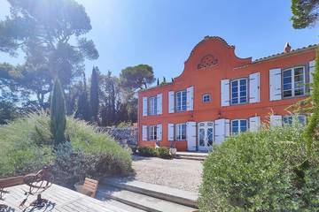 Gîte pour 10 personnes, avec jardin à Ouveillan