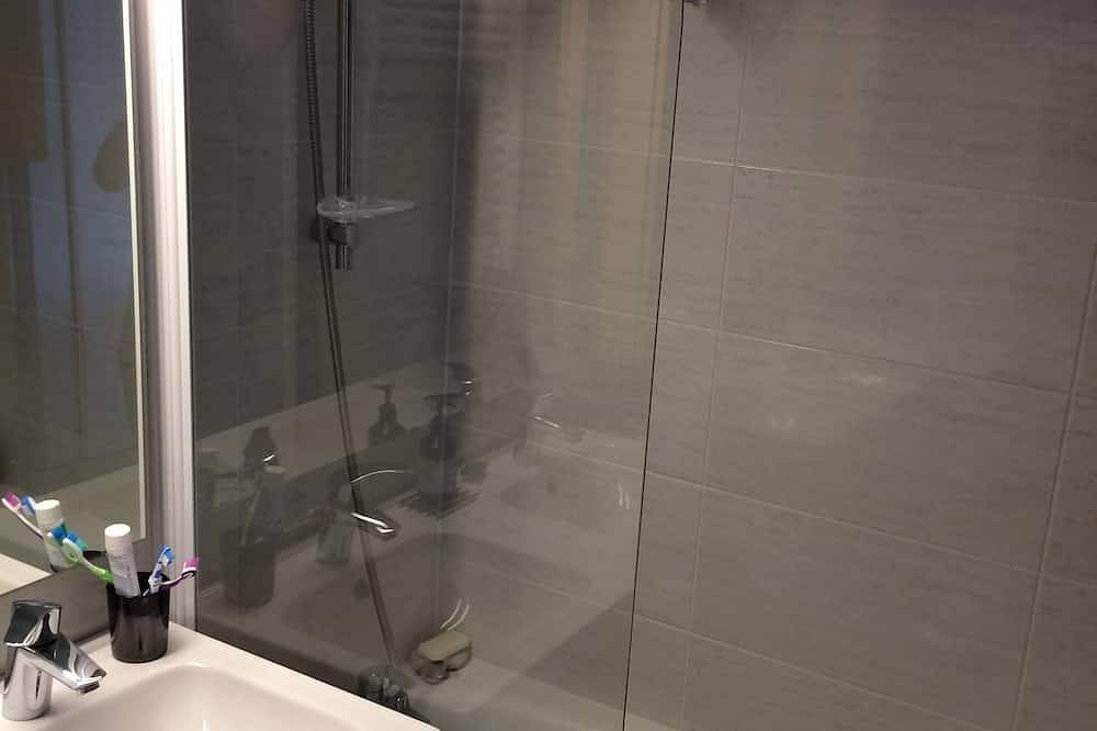 Entire apartment, Charming two-room refurbished 50m from the sea in Saint-Sauveur-de-la-Mer, Lisieux region