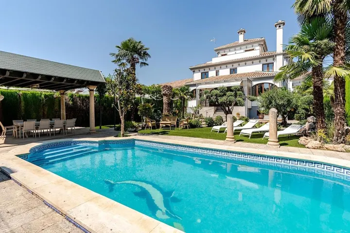 Villa pour 14 personnes, avec piscine et vue ainsi que terrasse et jardin - 1
