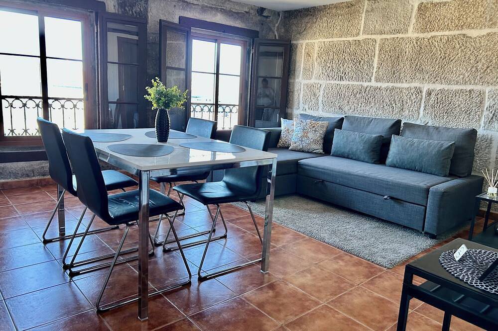 Entire apartment, Charming apartment in the best area of downtown Vigo in Vigo, Rías Baixas