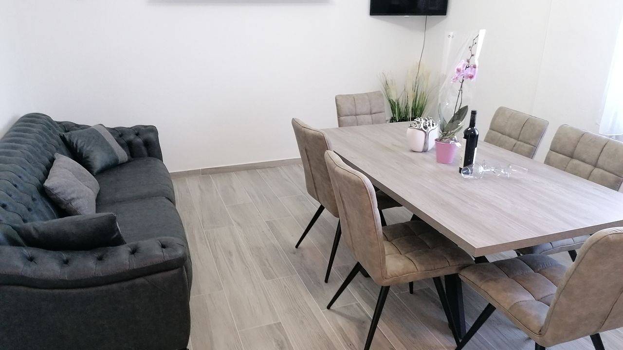 Ganze Ferienwohnung, Ferienwohnung für 7 Personen (96 m²) in Arbanija in Arbanija, Ciovo