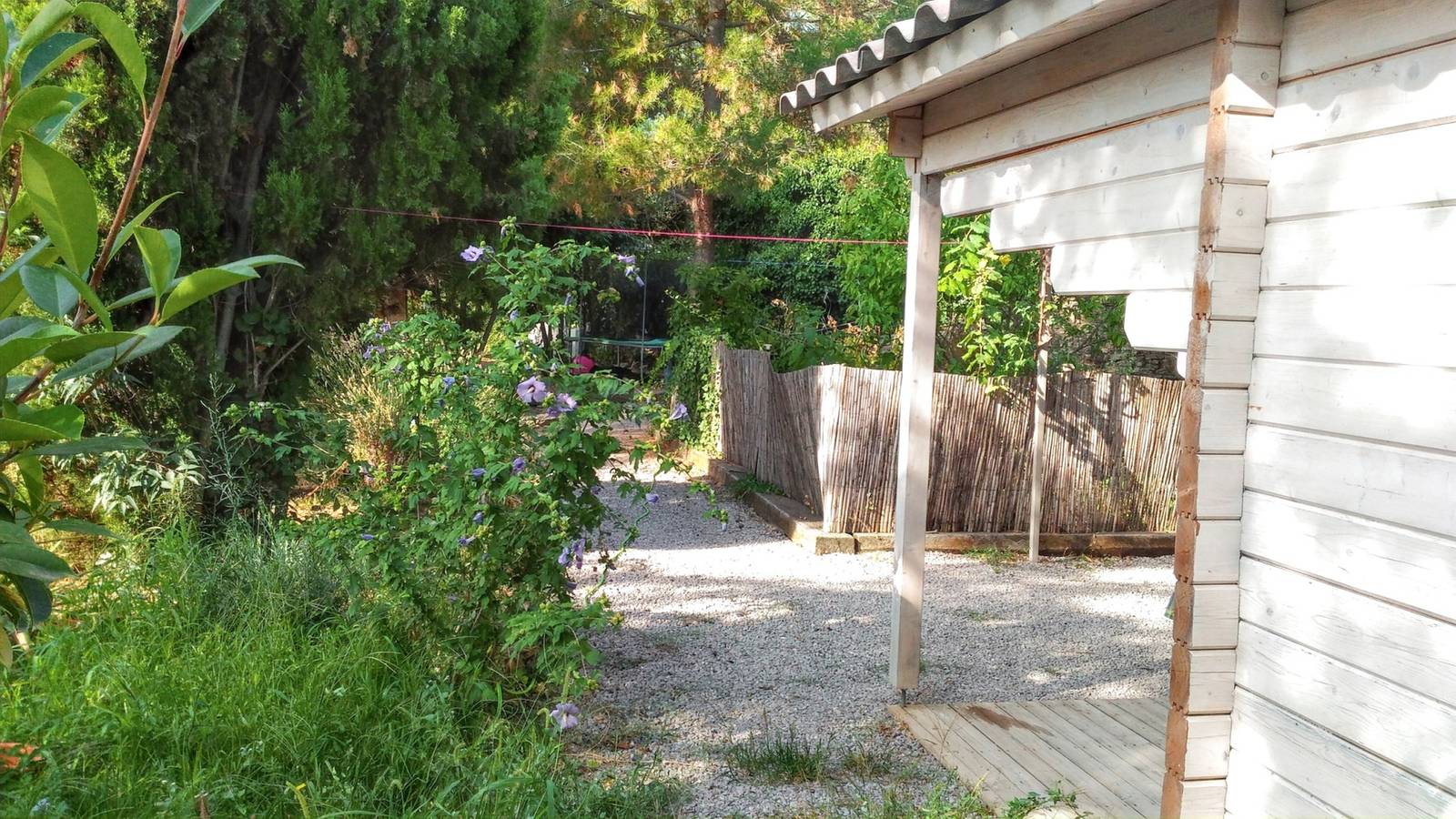 Chalet charmant à Poussan avec jardin privé et barbecue in Poussan, Côte d'Améthyste