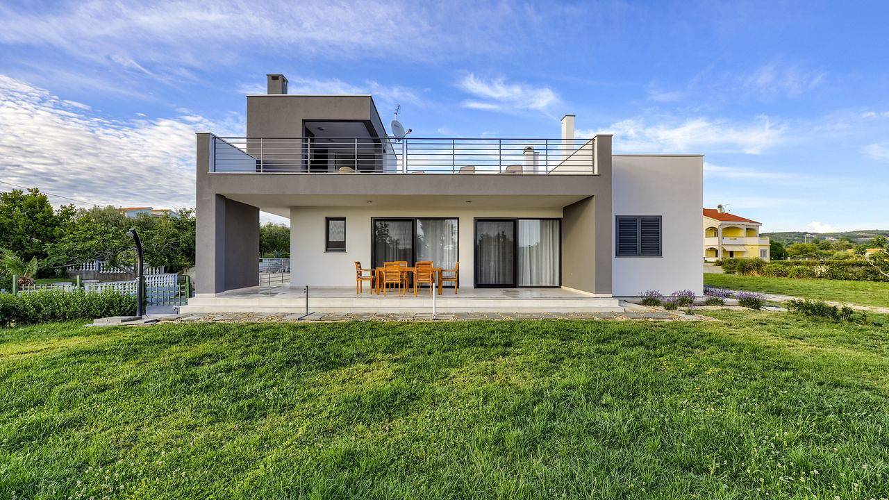 Dom dla 8 osoby w Ljubac, Zadar