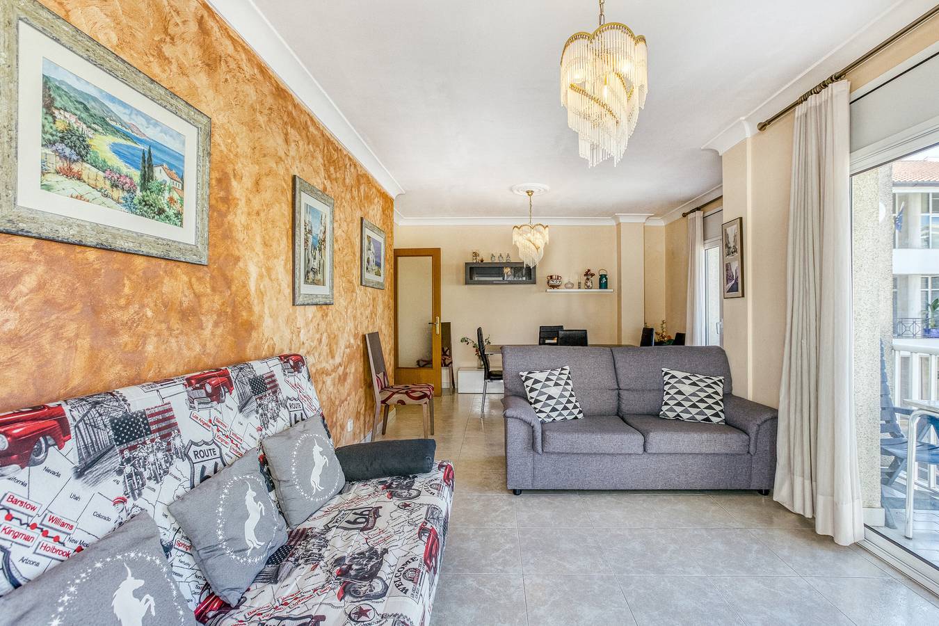 Hel lägenhet, Apartment 'La Cargolera' with Sea View, Balcony and Wi-Fi in l'Escala, Upper Empordà