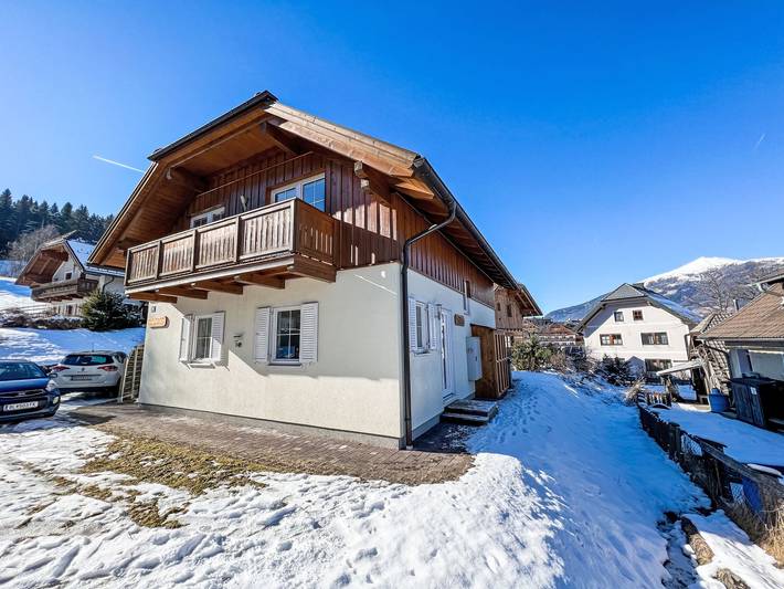 Chalet voor 6 personen, with sauna and terras as well as whirlpool and tuin in Lungau