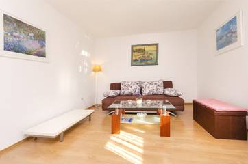 Vakantiewoning voor 6 Personen in Vodice, Šibenik-Knin, Afbeelding 3