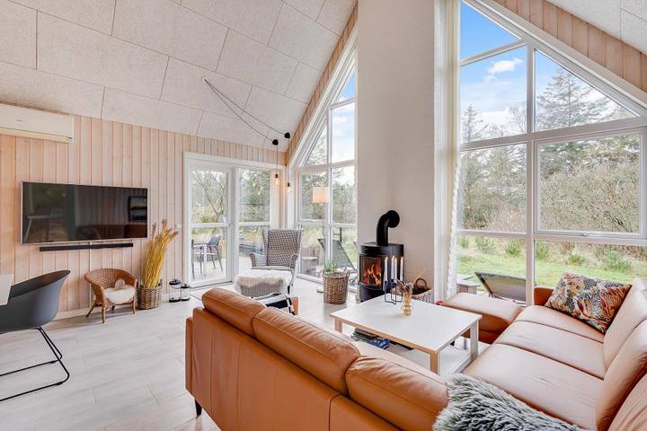 Ferienhaus für 8 Personen, mit Balkon/Terrasse und Whirlpool sowie Sauna in Blavand - 2