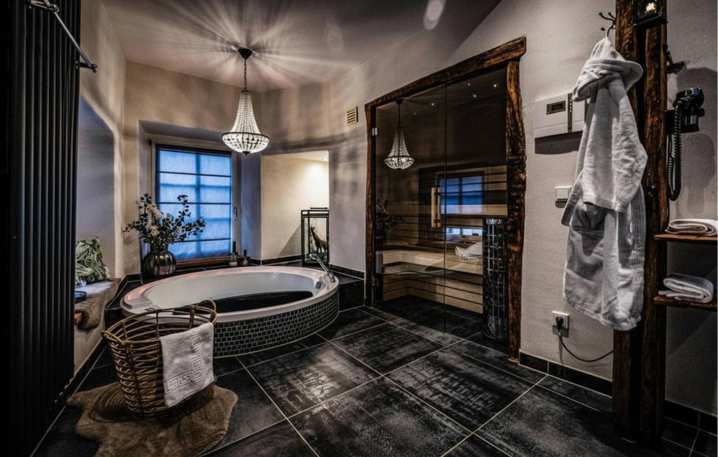 Ganze Ferienwohnung, Luxus-Wohnung mit Sauna & Whirlpool, 1km von Bernkastel-Kues entfernt in Bernkastel-Kues, Bernkastel-Kues & Umgebung