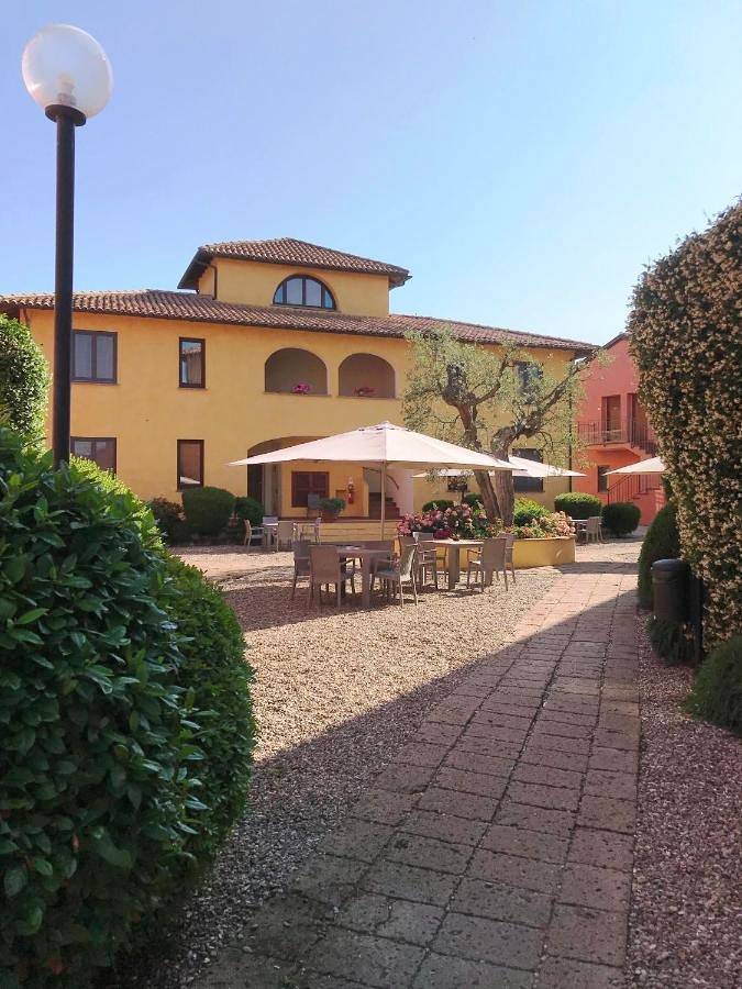 Appart’hôtel pour 3 personnes, avec piscine ainsi que jardin et vue