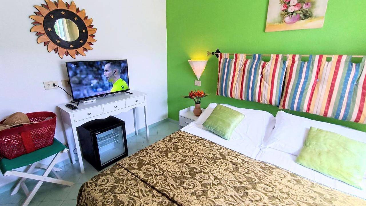 Summer Vibes B&B in Spiaggia della Chiaia, Forio