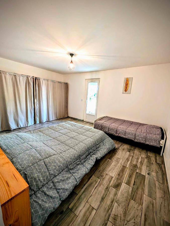 Appartement entier, Le Gîte d'Entressen Piscine Jeux & Pétanque Istres Miramas in Istres, Côte méditerranéenne (France)