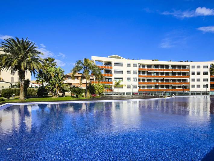 Chalet para 10 personas, con Balcón y Terraza además de Jacuzzi y Jardín en Provincia de Tarragona