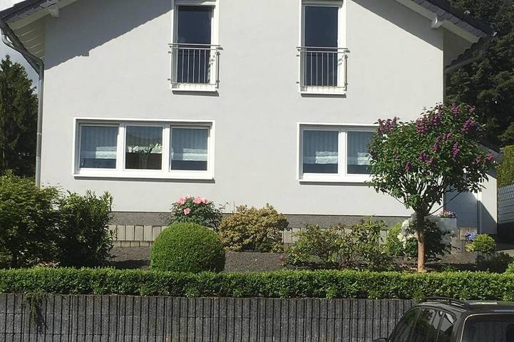 Ferienwohnung für 4 Personen, mit Garten und Balkon in Schmidt