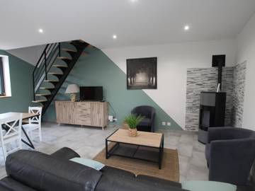 Gîte pour 6 personnes, avec jardin à La Pernelle