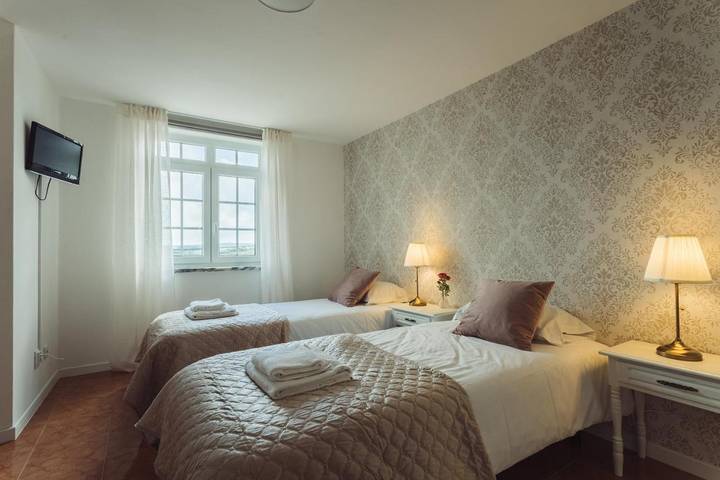 Maison d’hôte pour 2 personnes, avec terrasse dans Atouguia da Baleia - 2