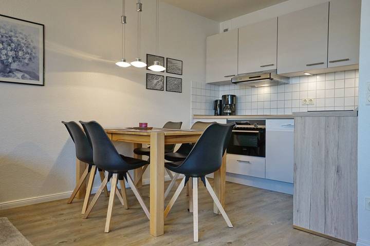 Ferienwohnung für 5 Personen, mit Balkon am Hafen Büsum - 2