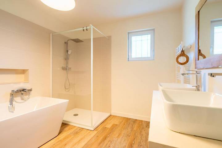 Location de vacances pour 6 personnes, avec terrasse à La Bruguière - 4