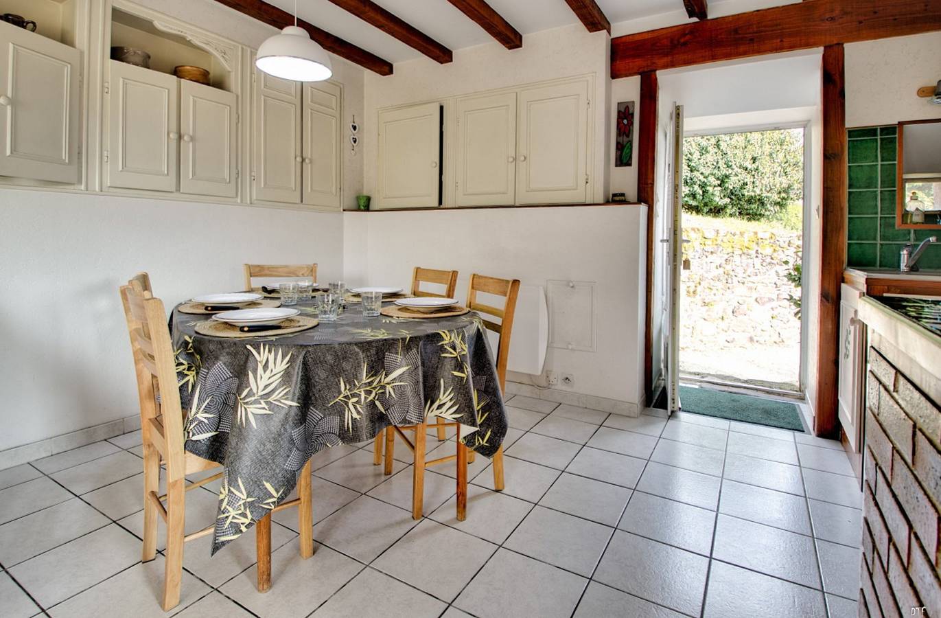 Gîte Le Fournil de Sagnabous, charme et authenticité in Saint-Santin-Cantalès, Région d'Aurillac