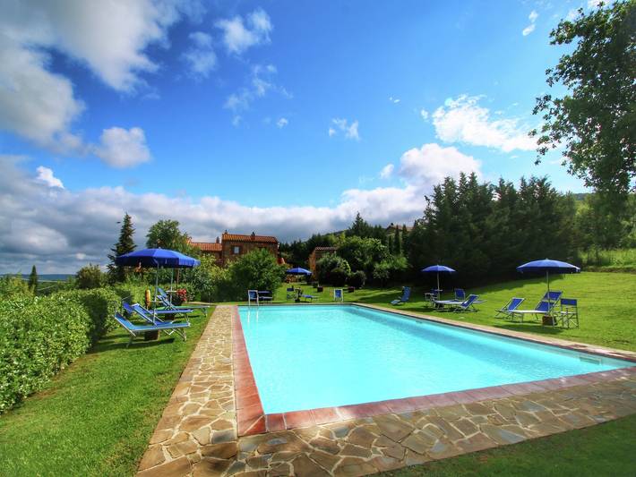 Casa colonica con piscina, vista in Castiglione d'Orcia (comune), Val d’Orcia