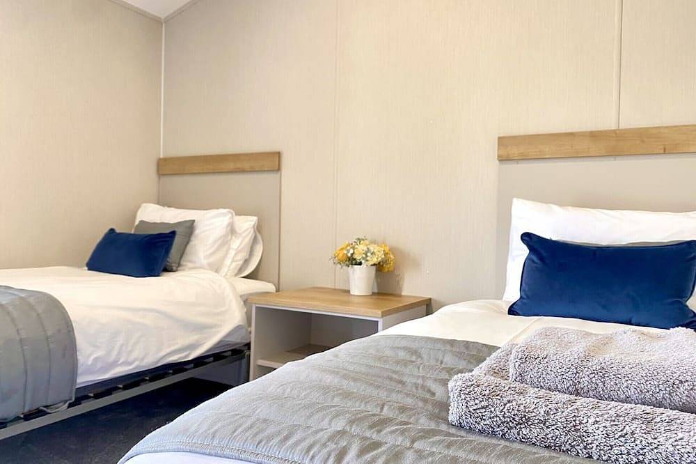 Entire apartment, Buttercup at Cherry Lea Holiday Park & Fishing in Burgh le Marsh, Lincolnshire