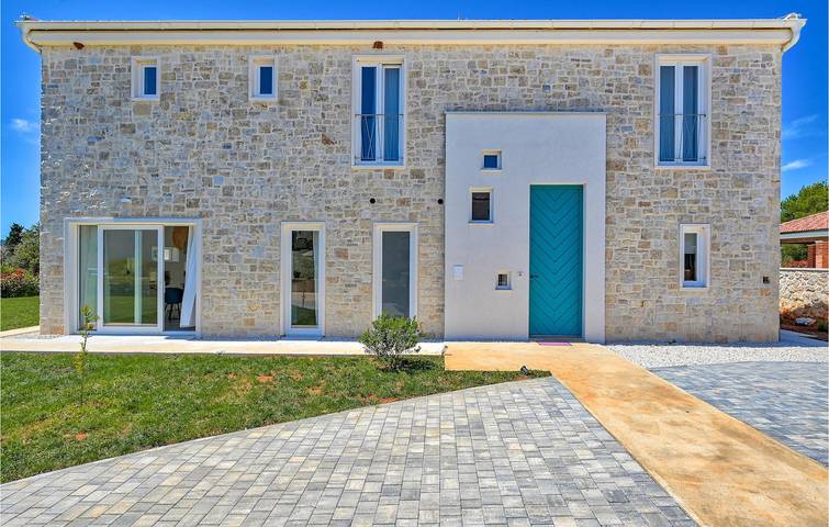 Acogedor apartamento de 2 dormitorios con piscina, wifi y acceso a la playa a 300 metros in lučica Skrača, Ugljan