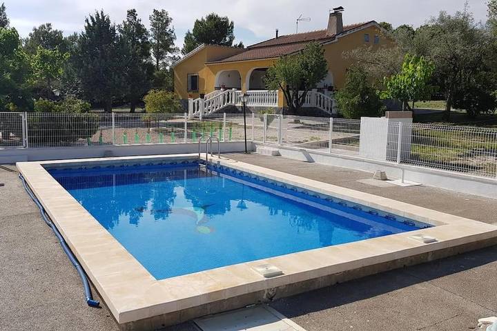 Casa de vacaciones para 5 personas, con Terraza y Jardín además de Piscina y Vistas en Yecla 